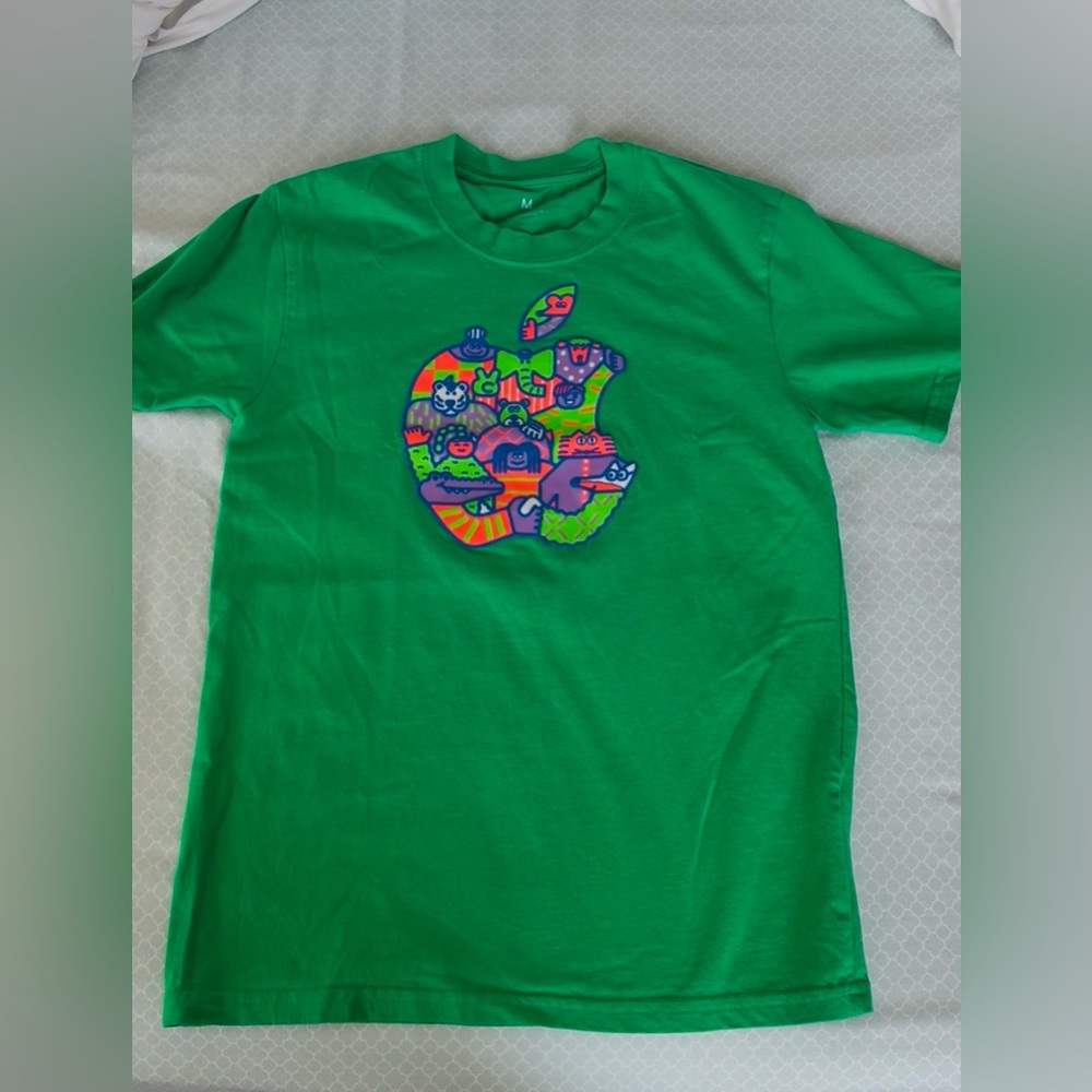 Kids Green Graphic Apple Logo T‑Shirt